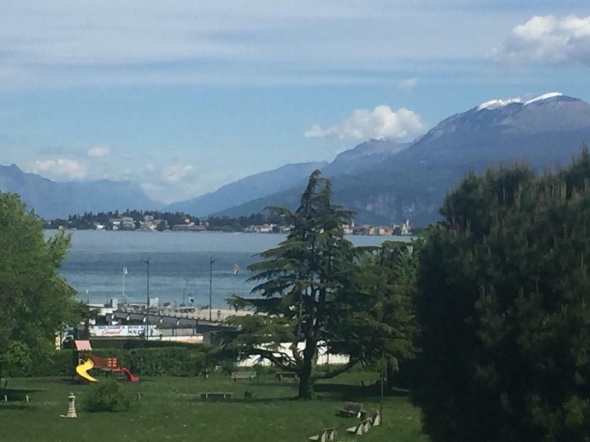Casa Palazzo Lejlighed Desenzano del Garda Eksteriør billede