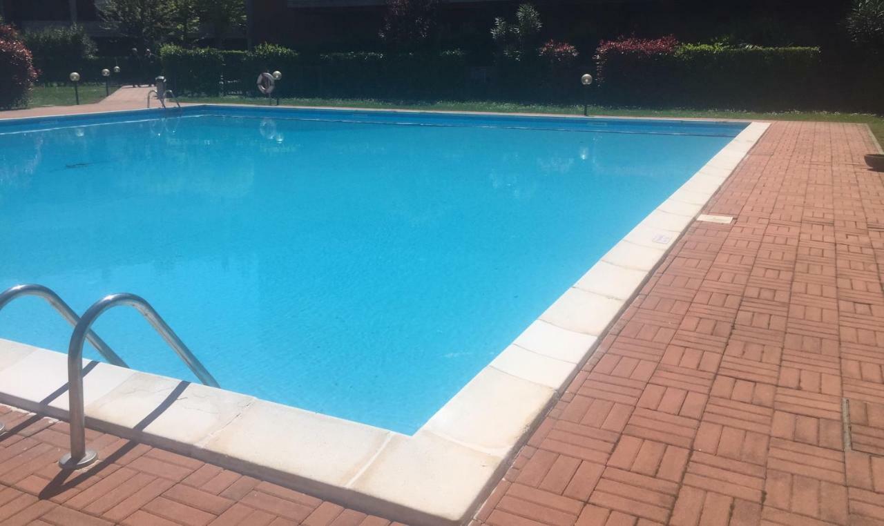 Casa Palazzo Lejlighed Desenzano del Garda Eksteriør billede